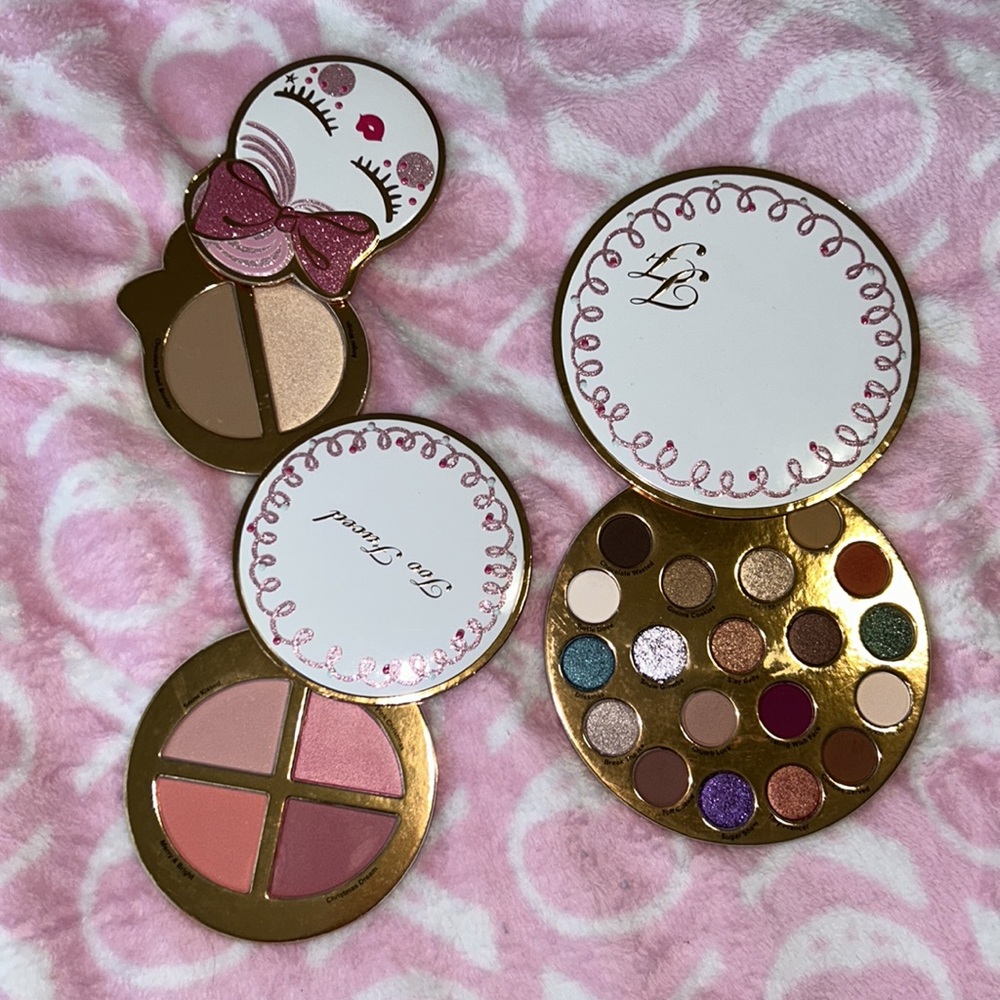 ♥︎ Too Faced ♥︎ ‘Let It Snow, Girl!’ Limited Edition Makeup Collection Palette